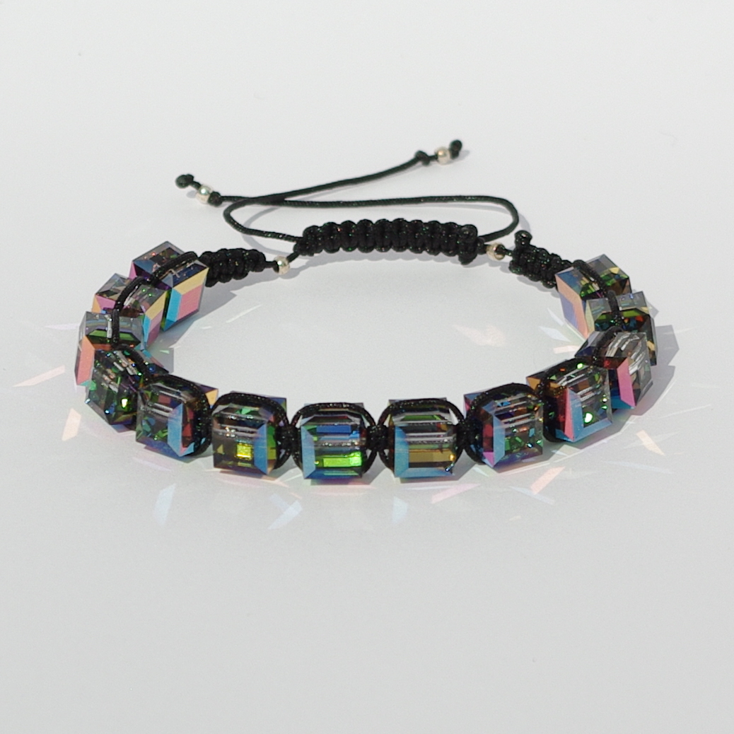 Swarovski Crystal Pearl Cube – Makramee Armband hover